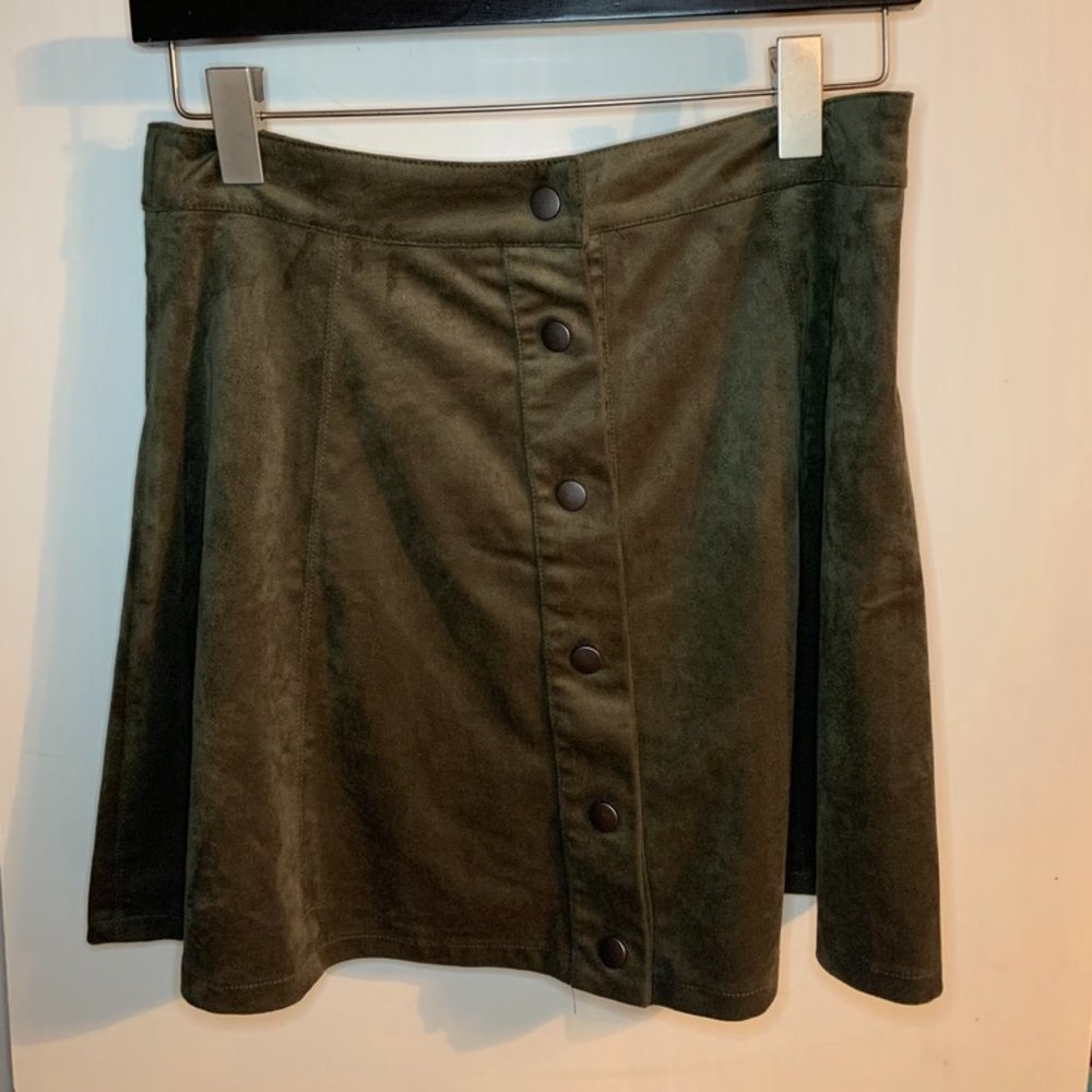 Forever 21 Olive Skirt // NEVER WORN - NWT